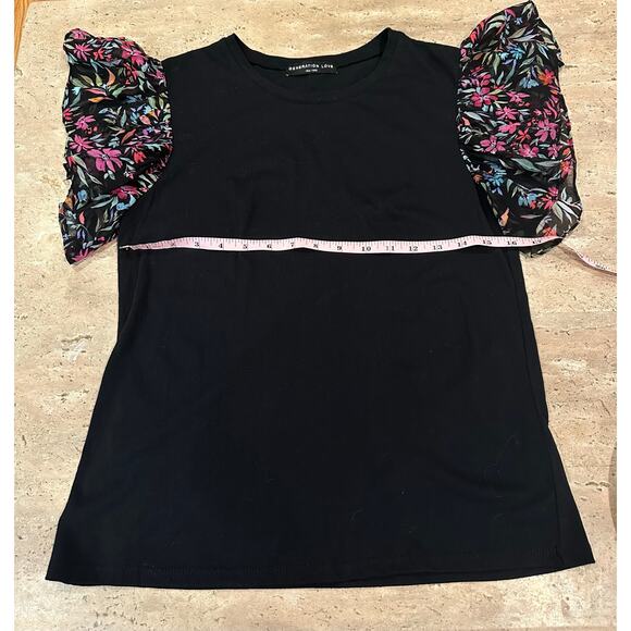 Generation Love Flutter Sleeve Tee Shirt Black Floral size Small - Picture 6 of 7